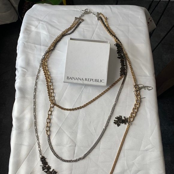 Banana Republic mixed metal, triple-strand necklace. - Picture 1 of 7